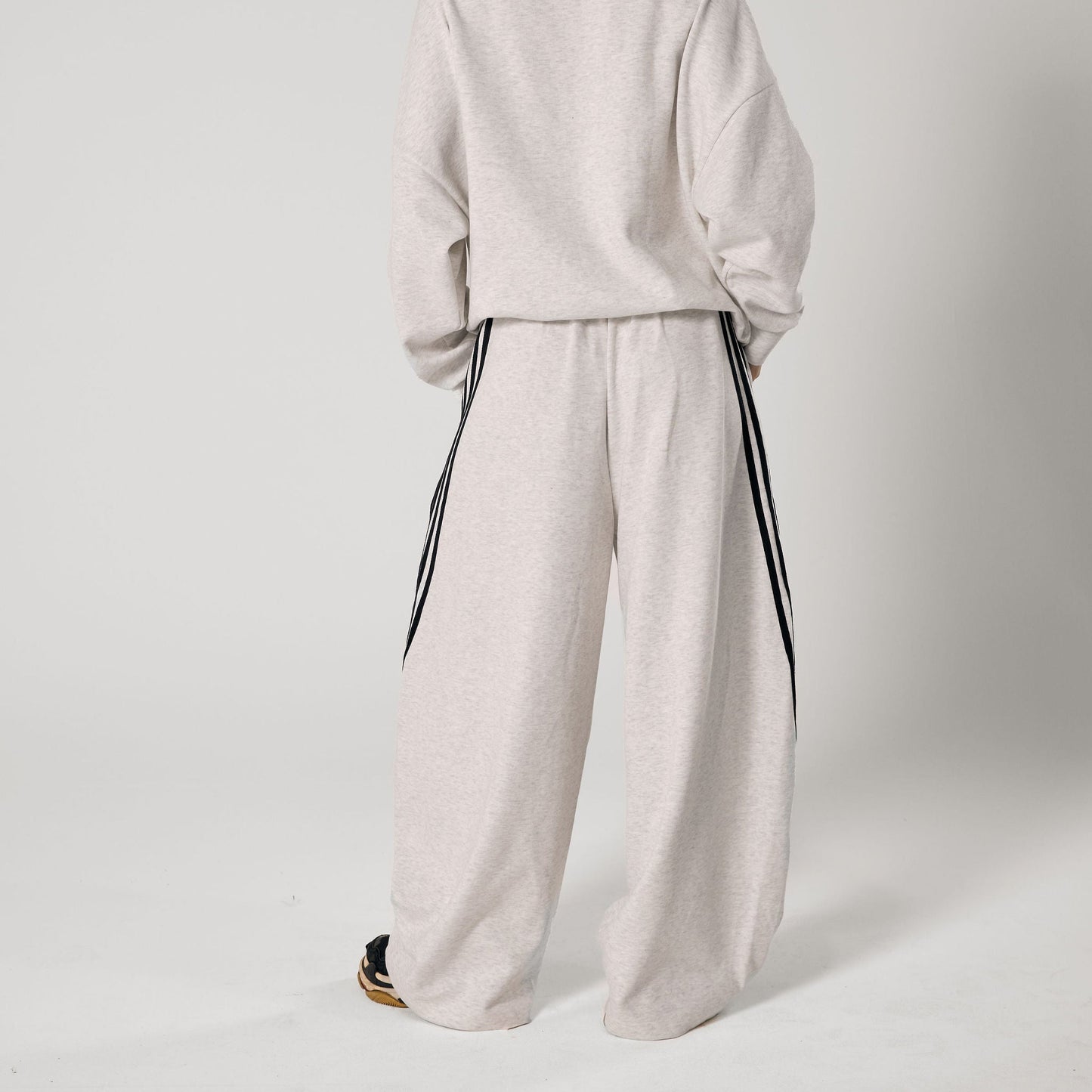 SŚAINT BARREL PANTS – GREY