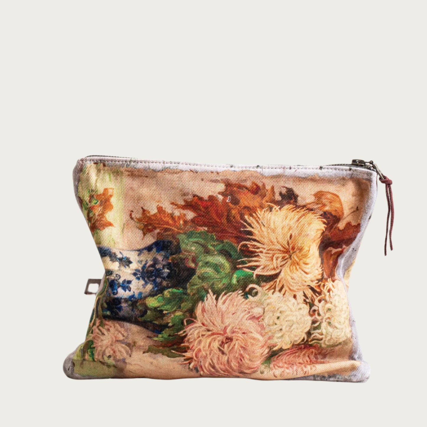 CHRYSANTHEMUM ZIP CLUTCH