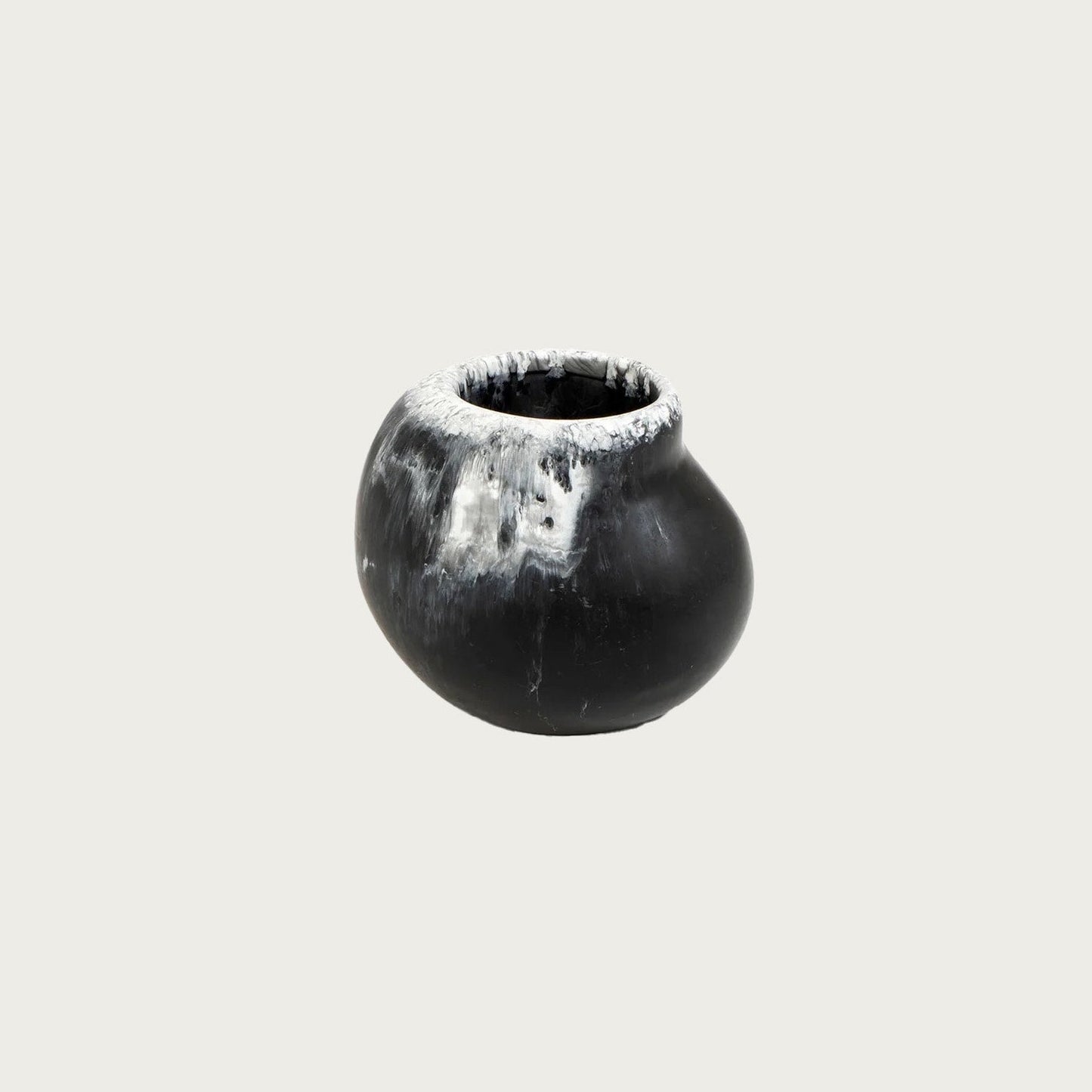 MEDIUM MOSS VASE – BLACK MARBLE