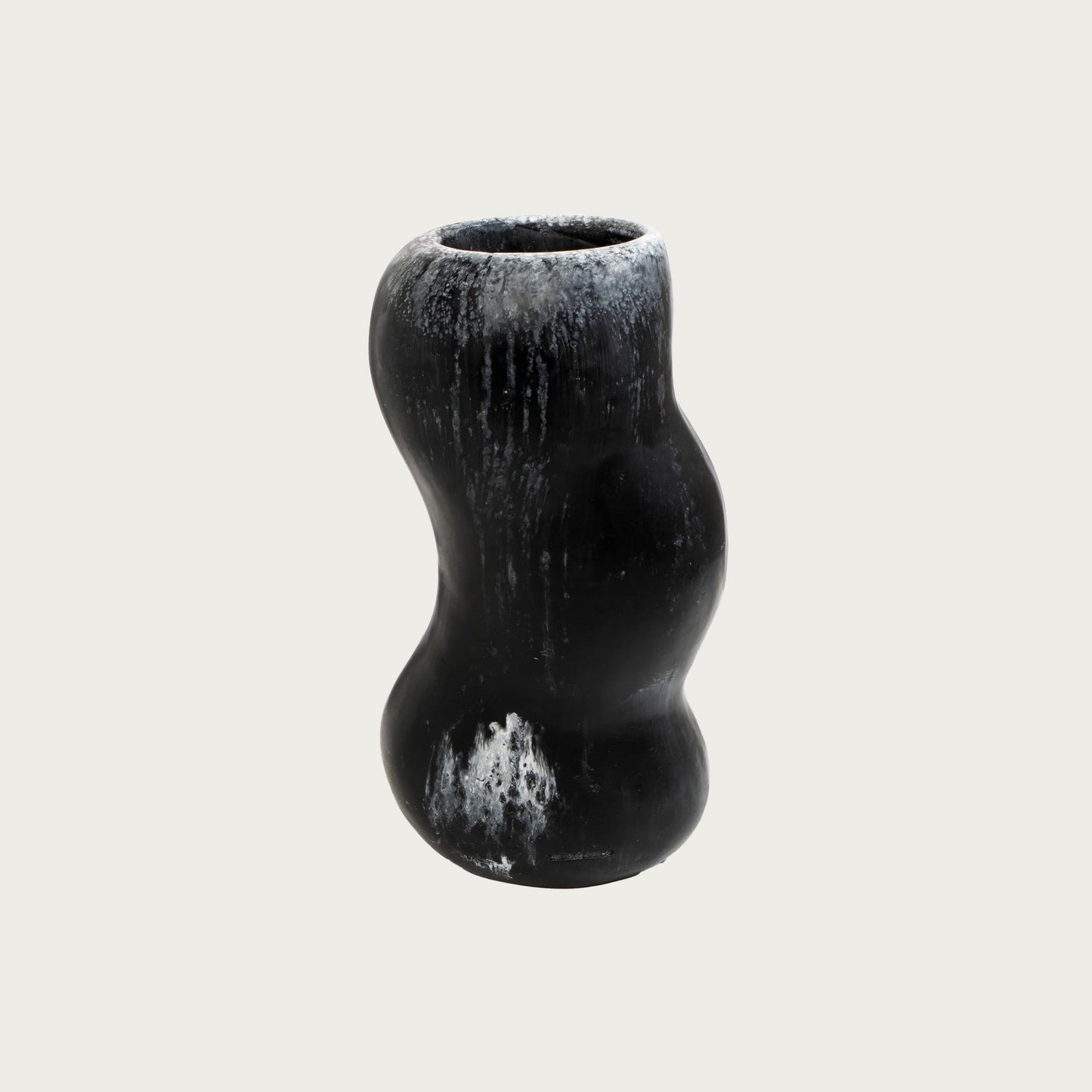 VALLEY VASE – BLACK MARBLE