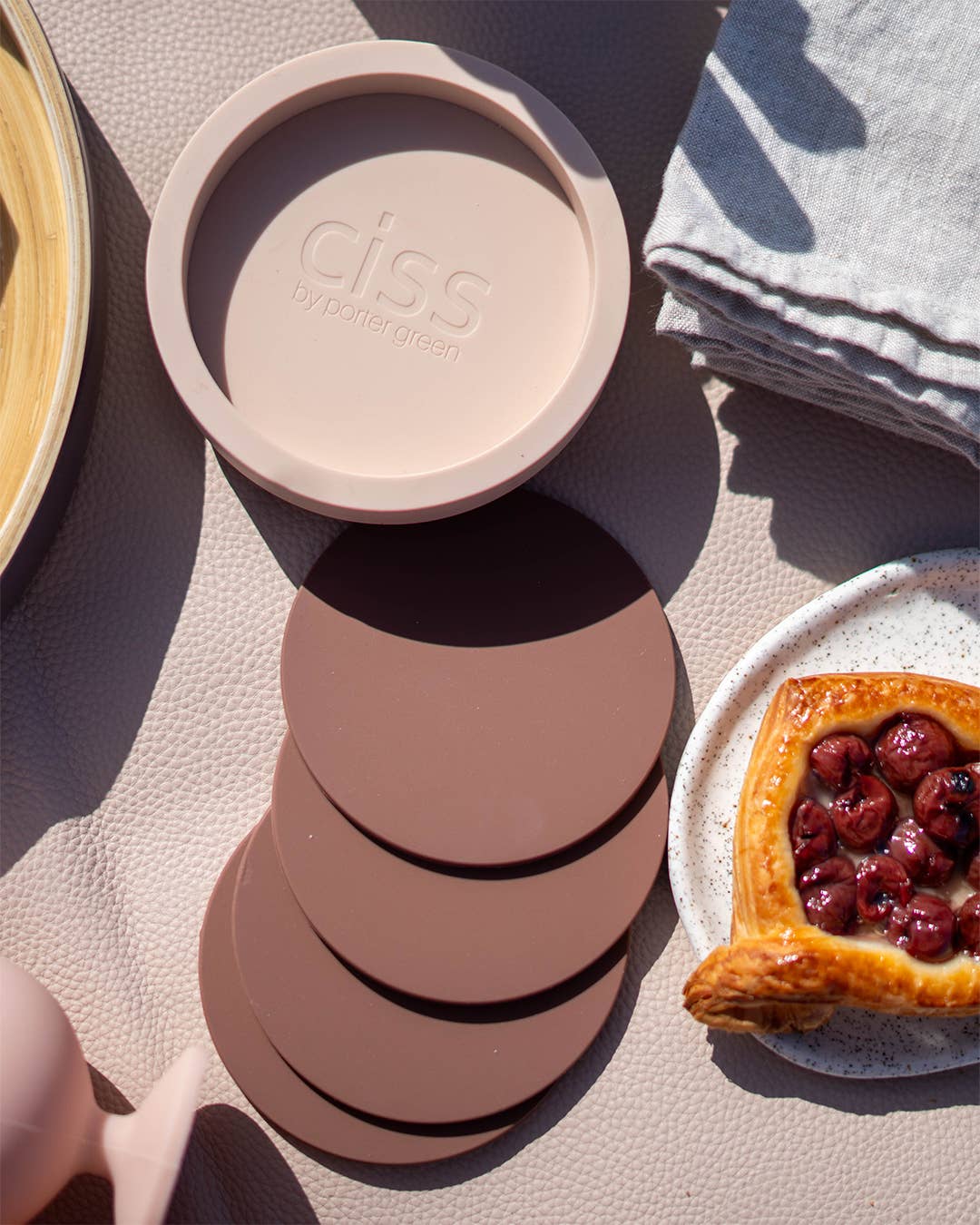 Unbreakable Silicon Coasters – Latte | Donkey