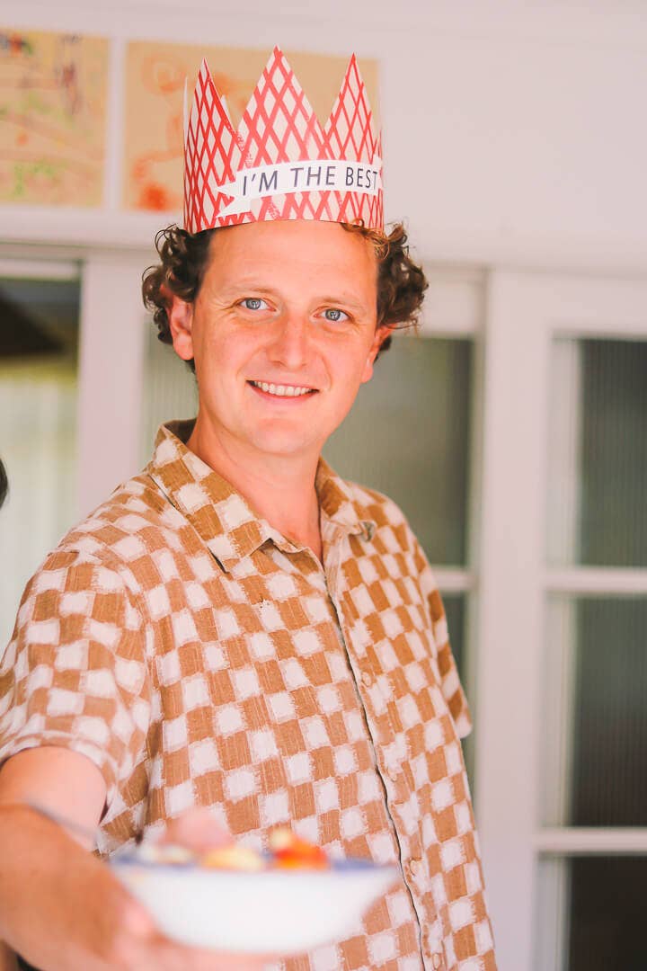 I'M THE BEST PARTY HAT CARD