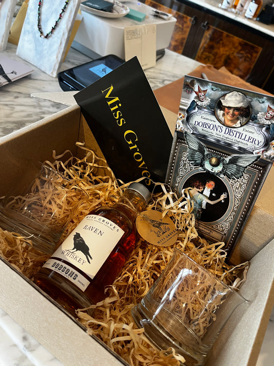 DOBSONS + MISS GROVES WHISKEY GIFT BOX