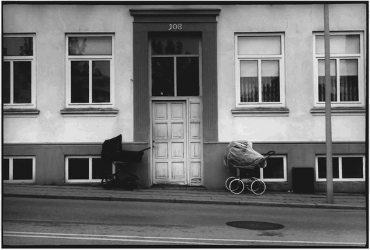 BEN LAWRENCE – PHOTOGRAPH 4