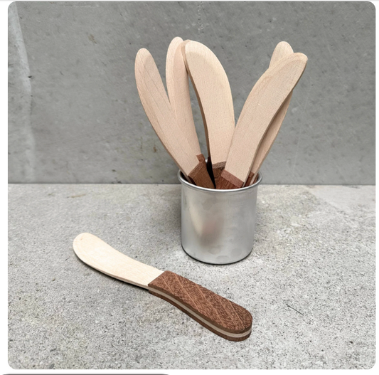 BEECHWOOD BUTTER KNIFE