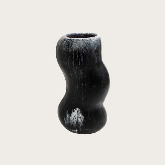 VALLEY VASE – BLACK MARBLE