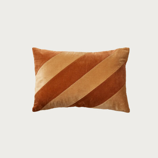 FRANKIE CUSHION  – APRICOT-SALMON